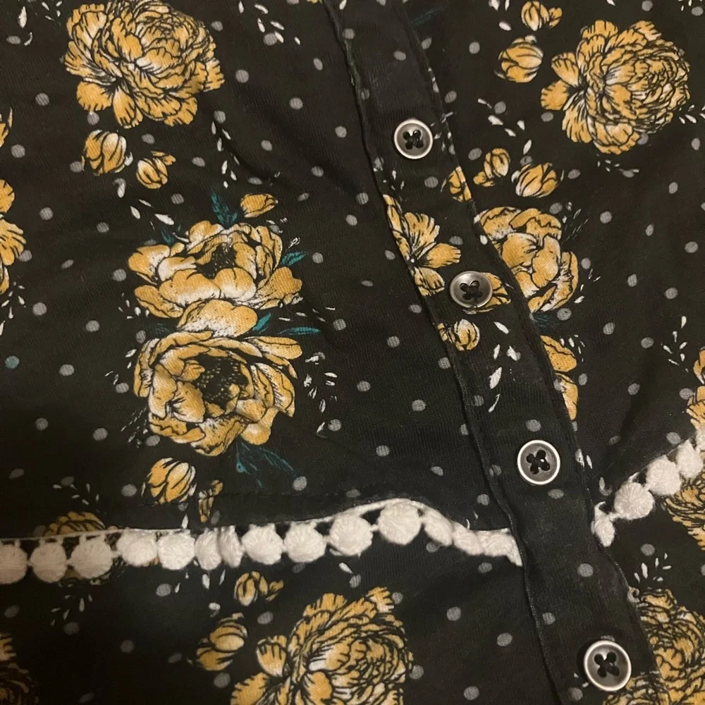 Floral Western Top - Picture 3 of 3